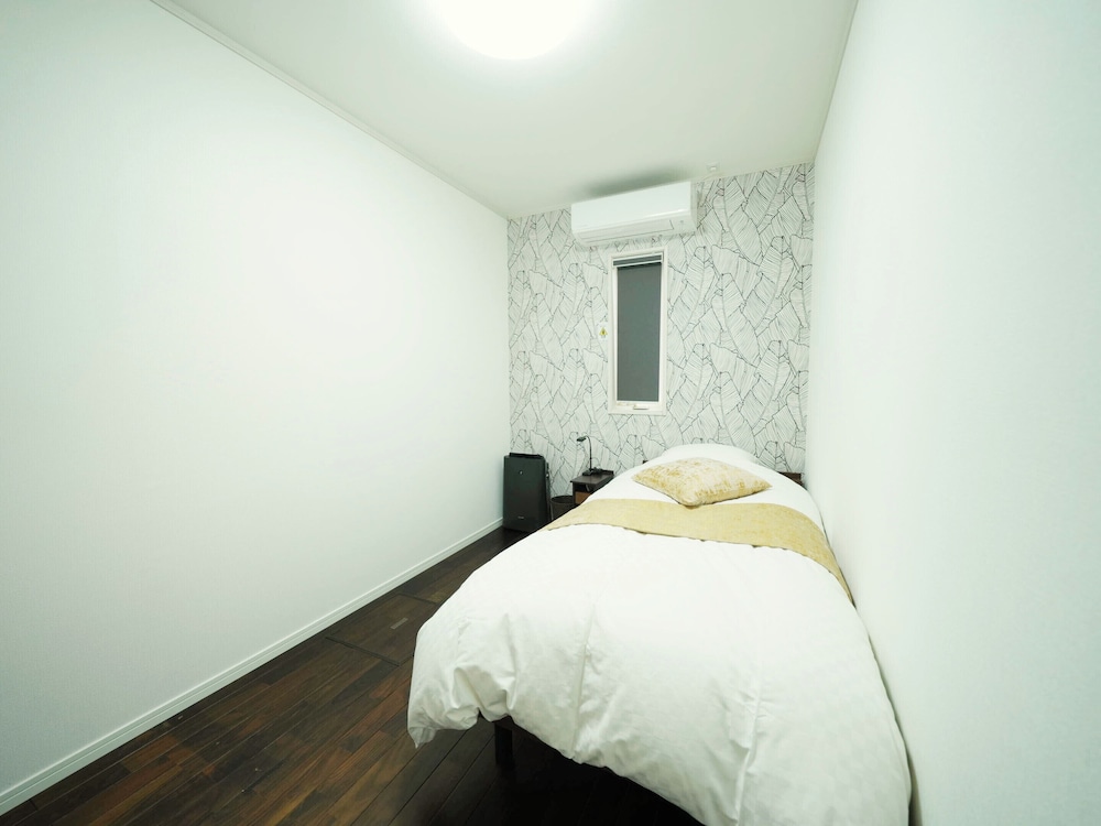 ヴィラ 4 ベッドルーム 禁煙 シービュー 客室3 | オーシャンヴィラ徳之島-Ocean Villa Tokunoshima