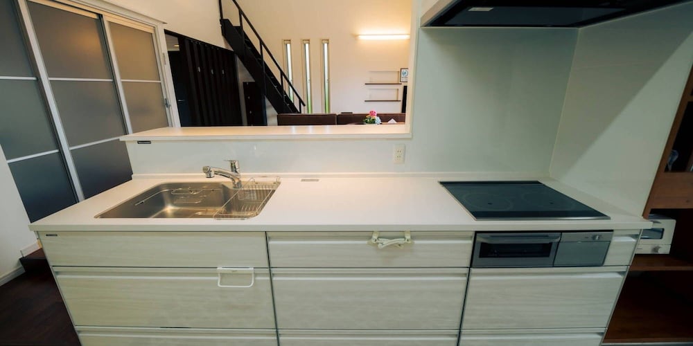 ヴィラ 4 ベッドルーム 禁煙 シービュー 専用キッチン7 | オーシャンヴィラ徳之島-Ocean Villa Tokunoshima