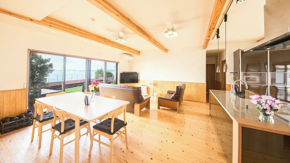 ヴィラ 3 ベッドルーム ガーデンビュー 客室6 | オーシャンヴィラ鳴門