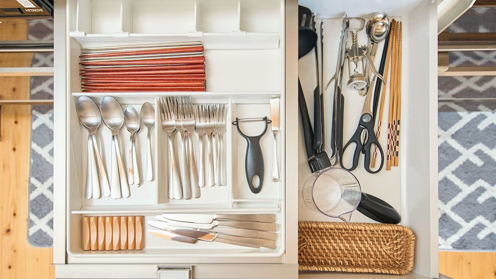 ヴィラ 3 ベッドルーム ガーデンビュー 専用キッチン6 | オーシャンヴィラ鳴門