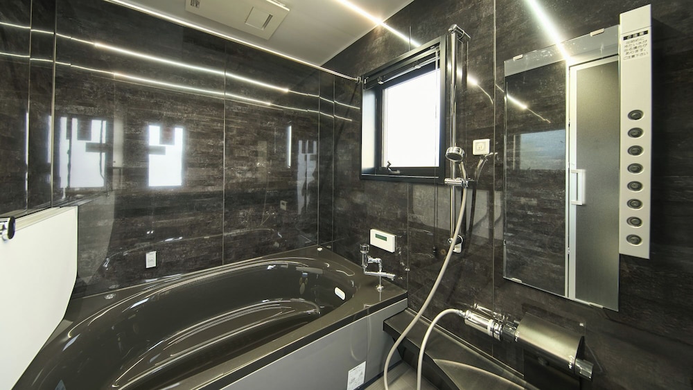 ヴィラ 3 ベッドルーム ガーデンビュー バスルーム0 | オーシャンヴィラ鳴門