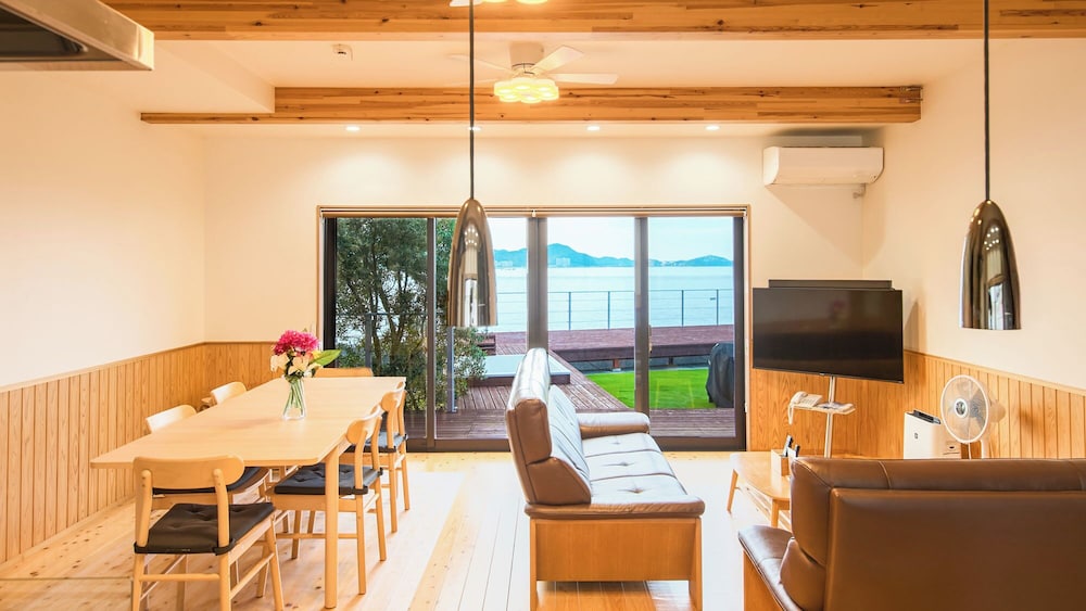 ヴィラ 3 ベッドルーム ガーデンビュー 客室8 | オーシャンヴィラ鳴門