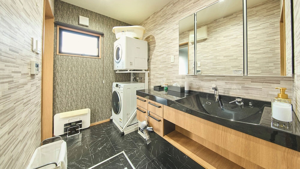 ヴィラ 3 ベッドルーム ガーデンビュー バスルーム4 | オーシャンヴィラ鳴門