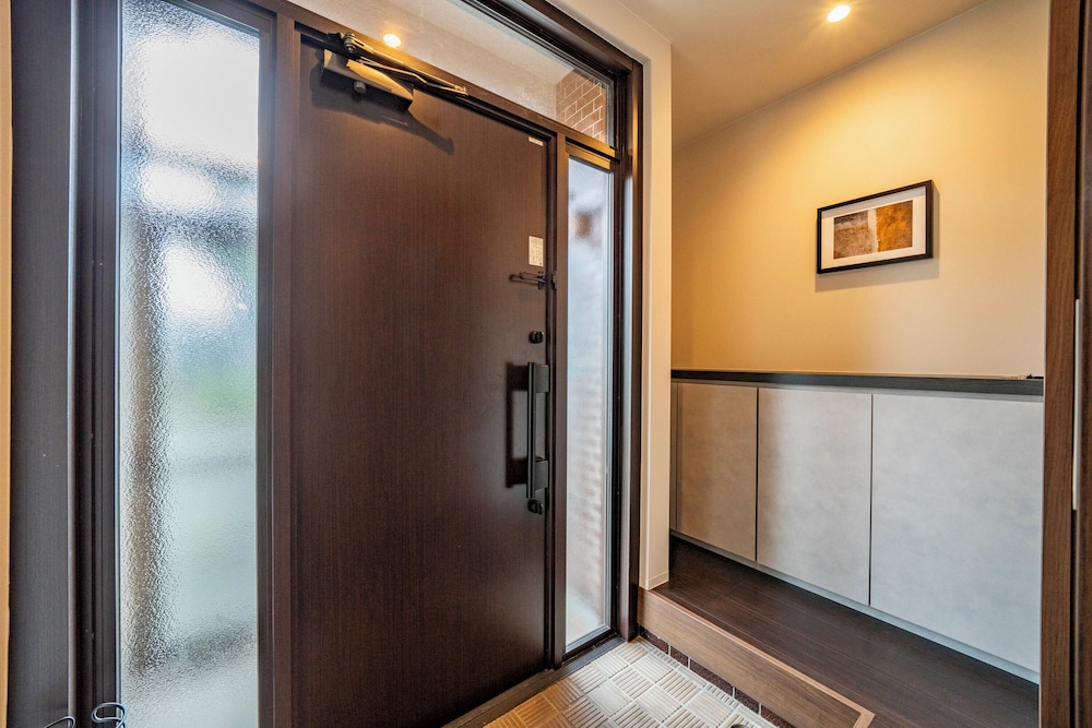 内部エントランス1 | Violet Garden