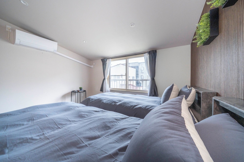 客室1 | Violet Garden