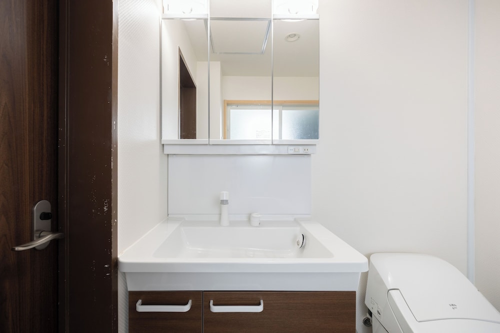 ファミリー アパートメント オーシャンビュー バスルーム3 | Ocean Smile