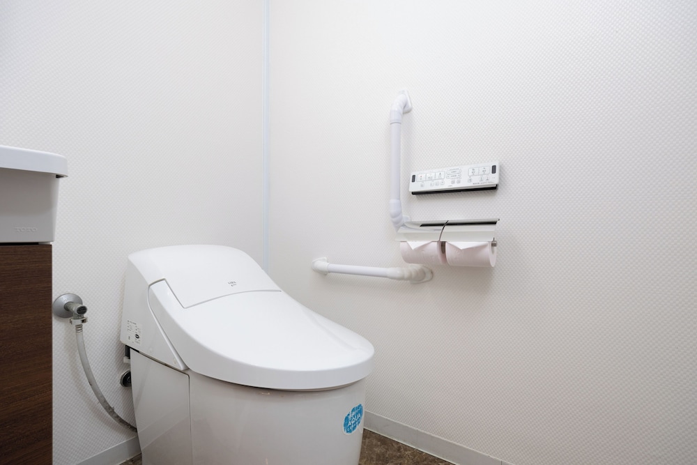 ファミリー アパートメント オーシャンビュー バスルーム1 | Ocean Smile