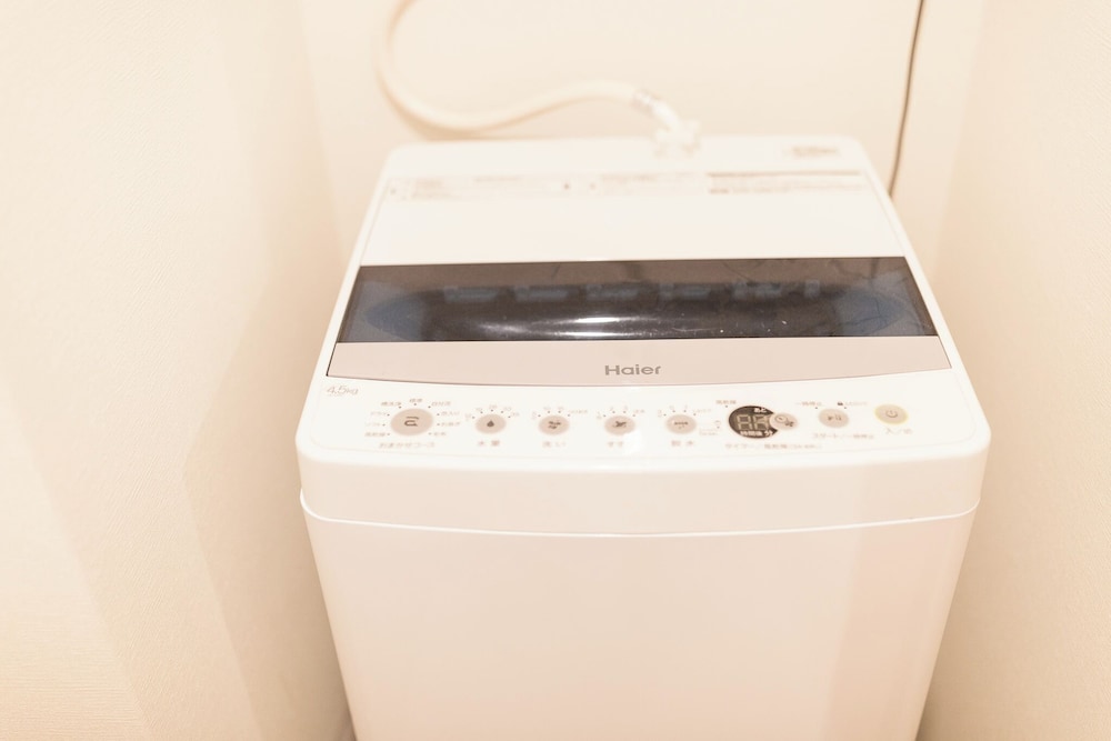 ファミリー アパートメント バルコニー シティビュー バスルーム1 | b&今里店