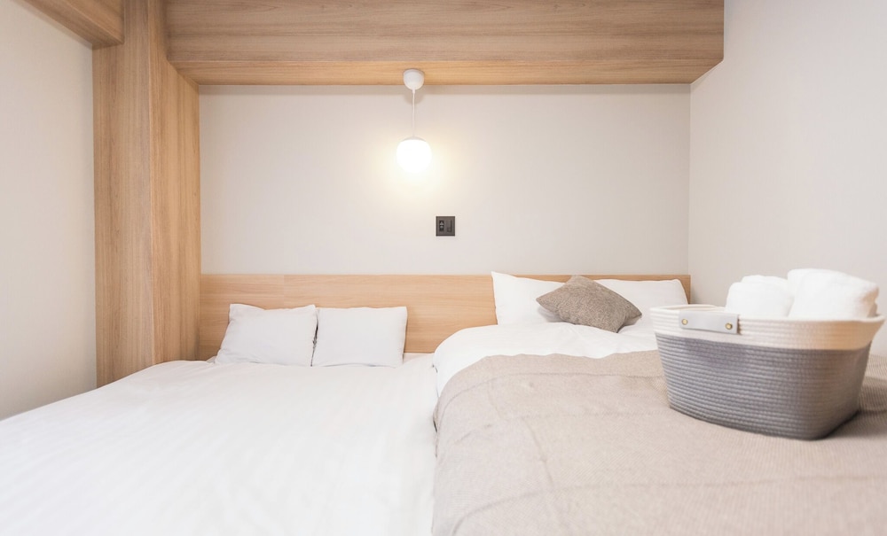 ファミリー アパートメント バルコニー シティビュー 客室4 | b&今里店