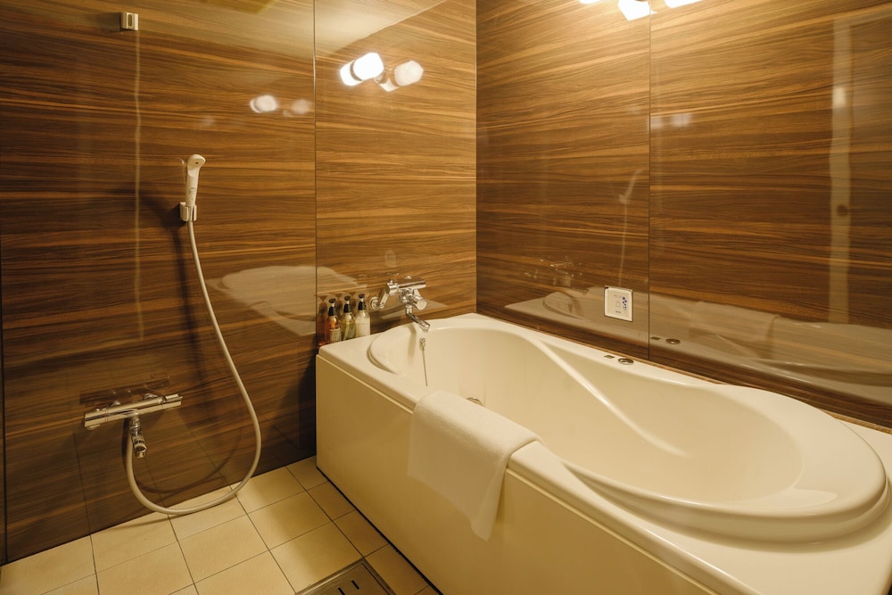 デラックス ツインルーム 禁煙 バスルーム2 | トーセイホテルココネ千葉中央