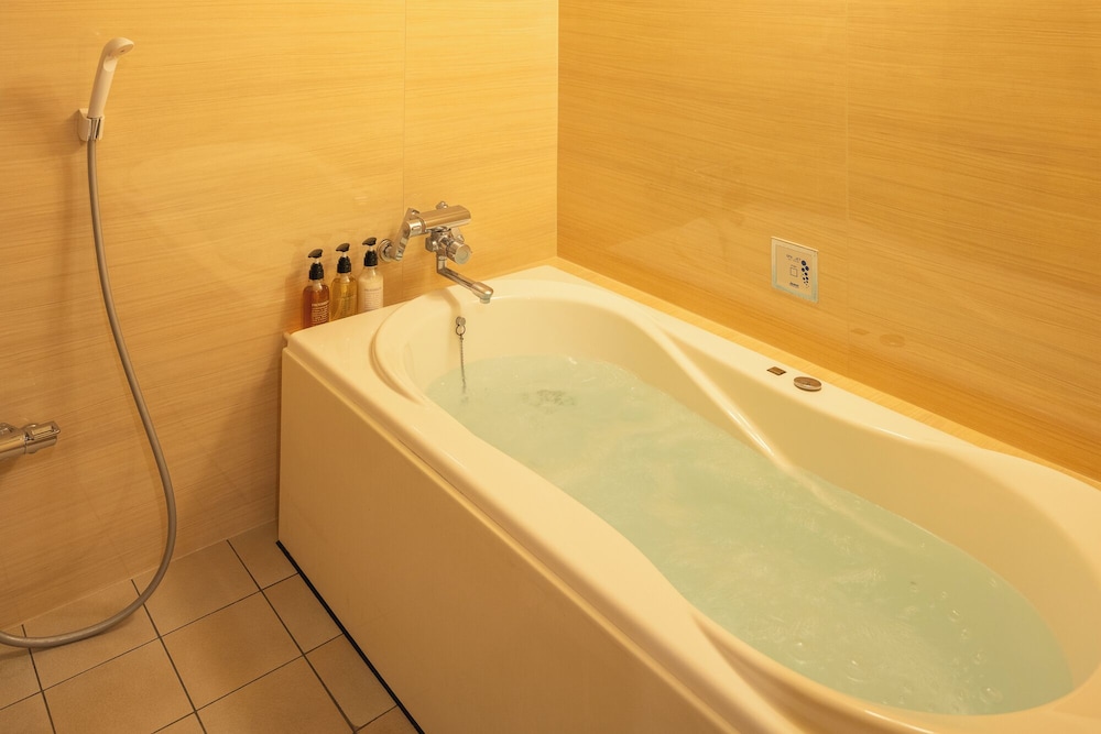 デラックス ツインルーム 禁煙 バスルーム1 | トーセイホテルココネ千葉中央