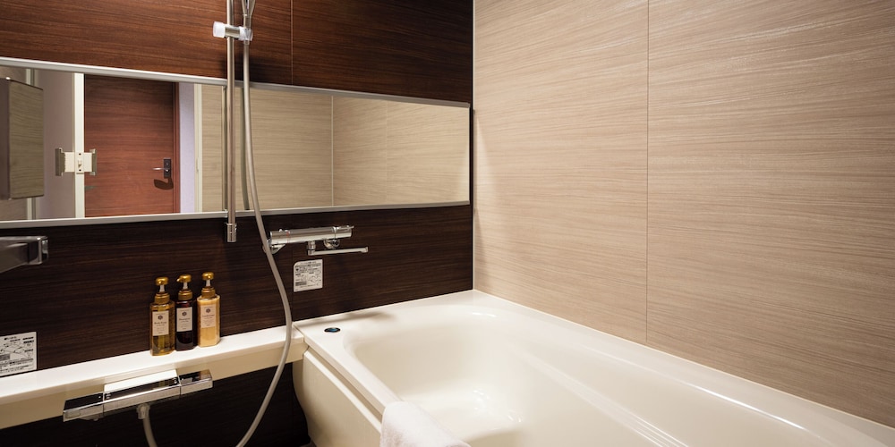 デラックス ツインルーム バスルーム0 | R HOTEL RE.OSAKA NAGAI PARK