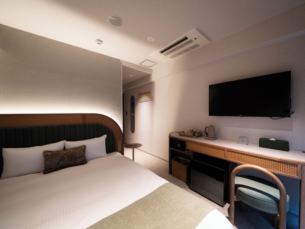 ダブルルーム クイーンベッド 1 台 | R HOTEL RE.OSAKA NAGAI PARK