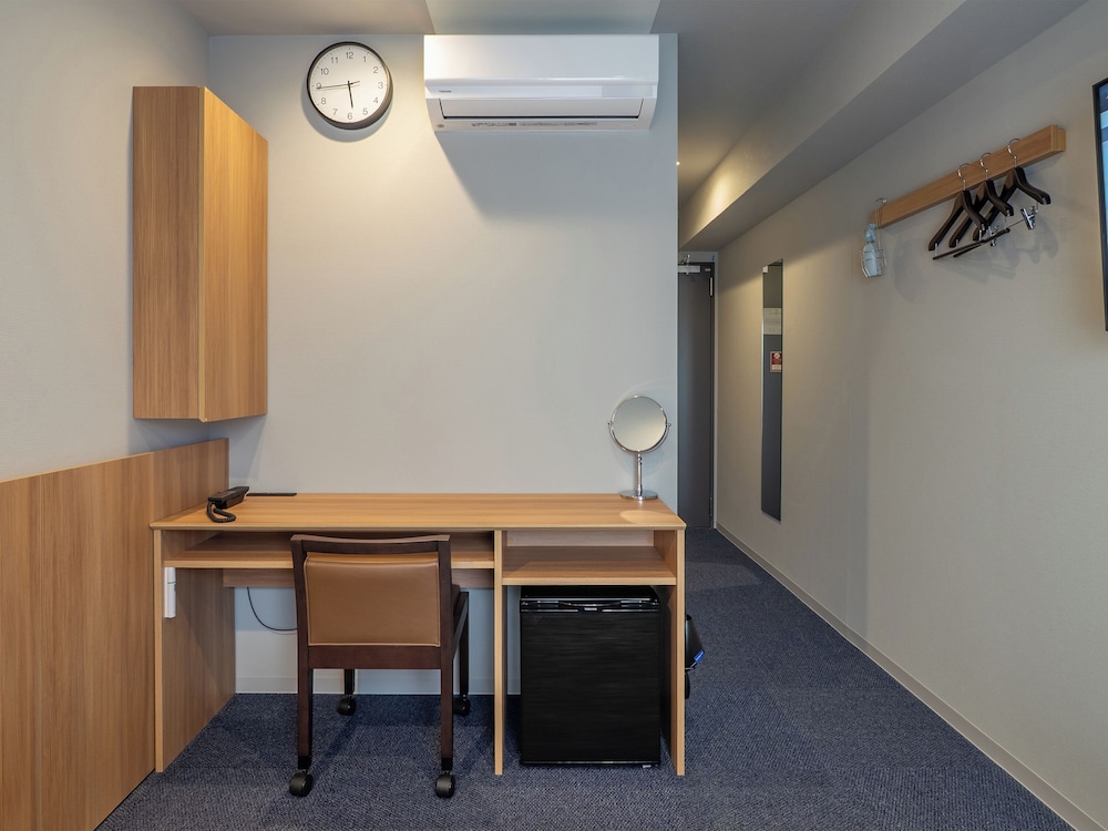 エコノミーダブルルーム喫煙 客室の設備とサービス11 | 東横INN高知