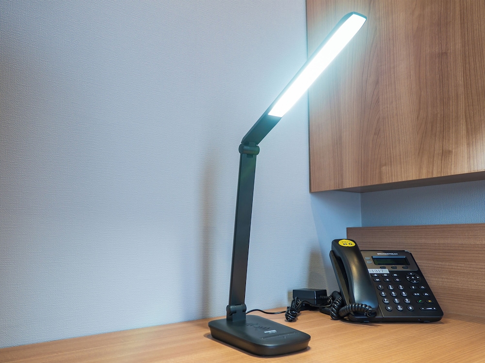 エコノミーダブルルーム喫煙 客室の設備とサービス2 | 東横INN高知