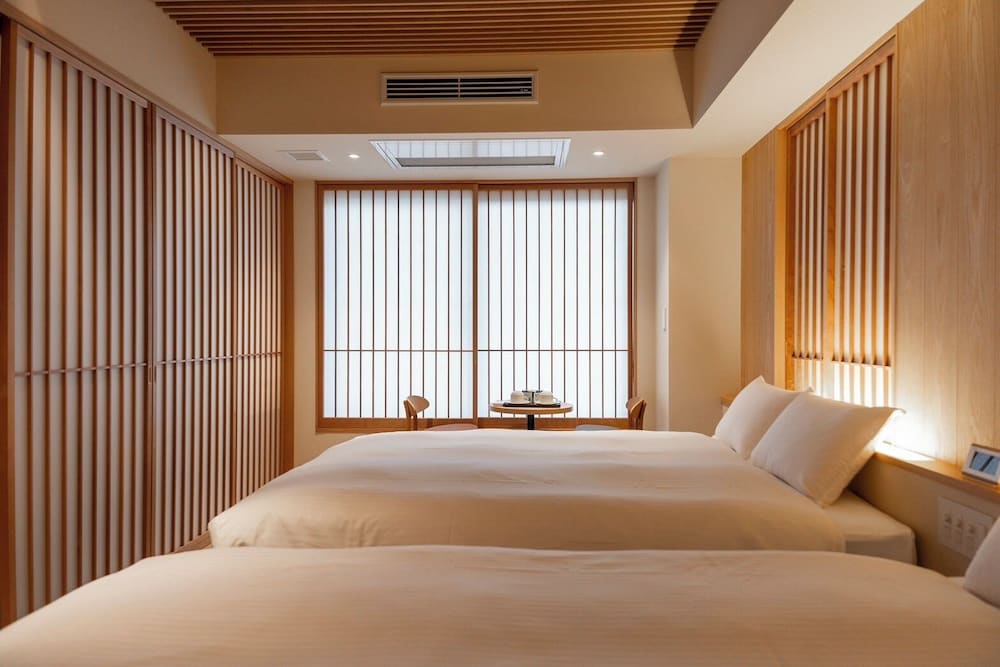 スタンダード ツインルーム リビング エリア8 | Asuite Hakata by ASUMIRU