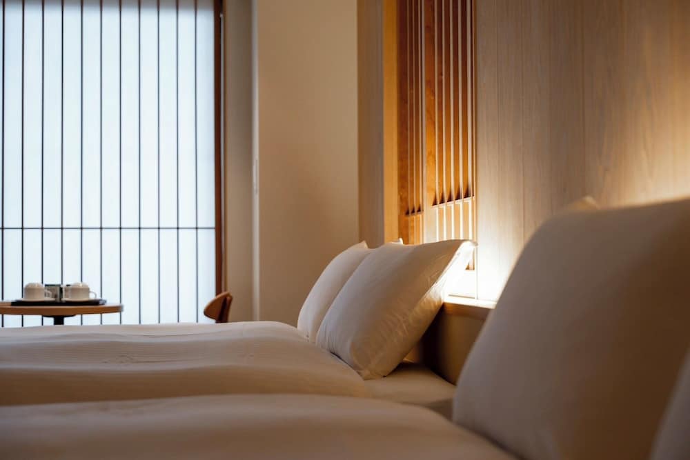 スタンダード ツインルーム リビング エリア2 | Asuite Hakata by ASUMIRU