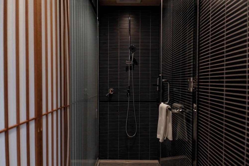 スタンダード ツインルーム バスルーム2 | Asuite Hakata by ASUMIRU