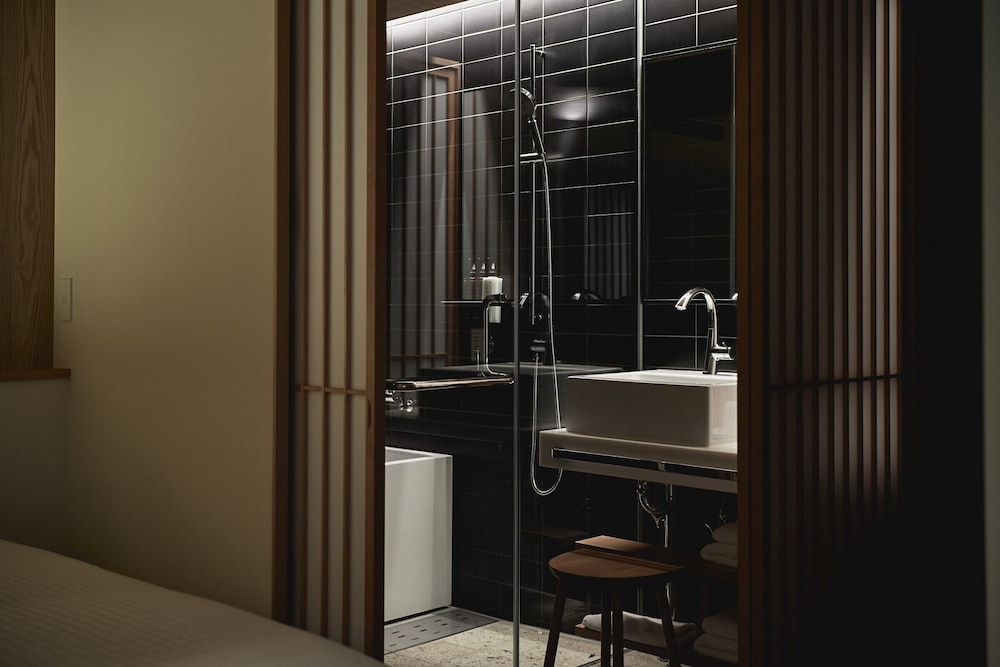 ツインルーム バスルーム0 | Asuite Hakata by ASUMIRU