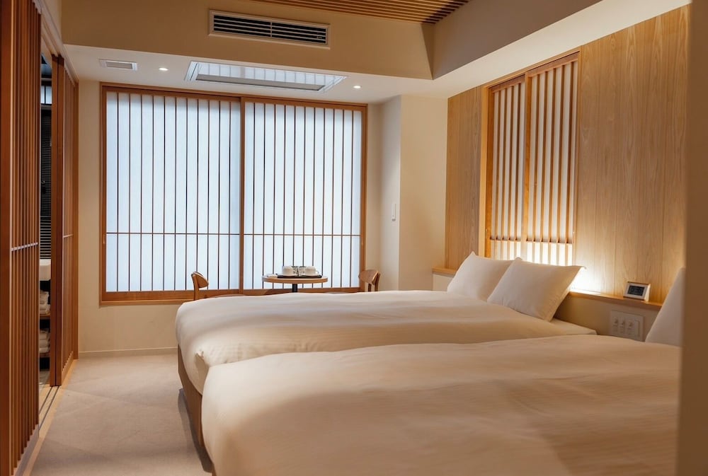 スタンダード ツインルーム リビング エリア1 | Asuite Hakata by ASUMIRU