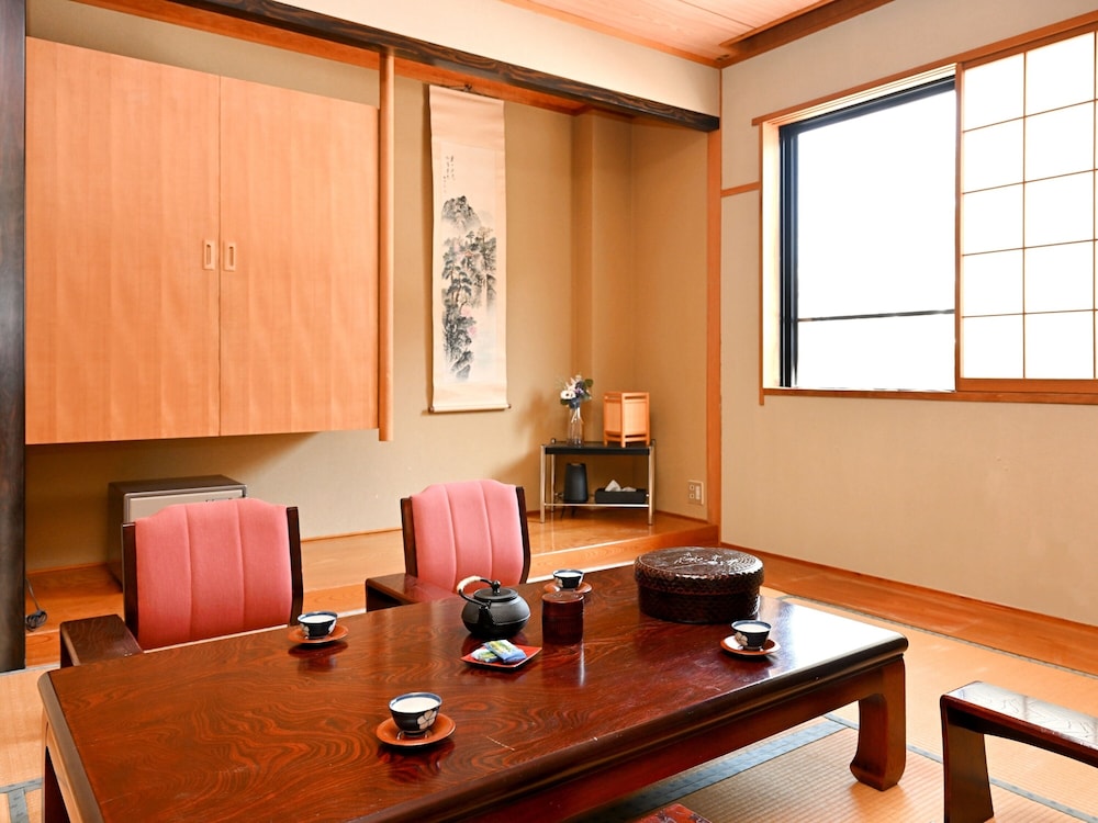 ベーシック 4 人部屋 禁煙 マウンテンビュー | こまくさホテル