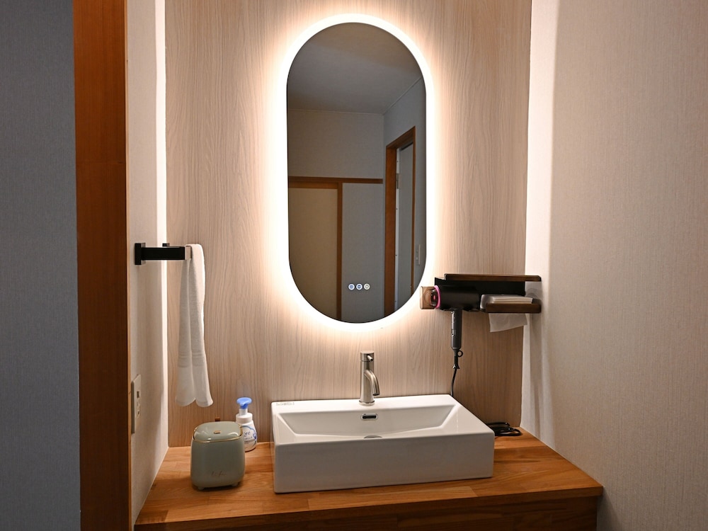 スタンダード ツインルーム 禁煙 マウンテンビュー 客室1 | こまくさホテル