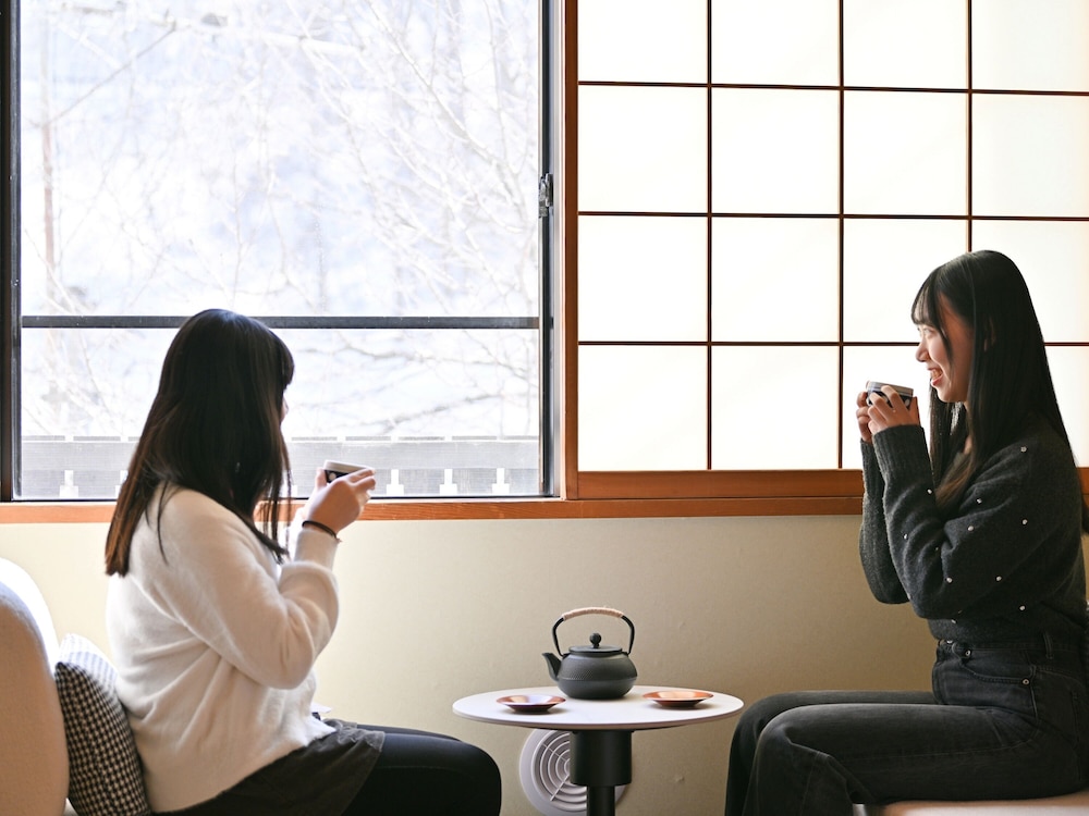 スタンダード ツインルーム 禁煙 マウンテンビュー 客室3 | こまくさホテル