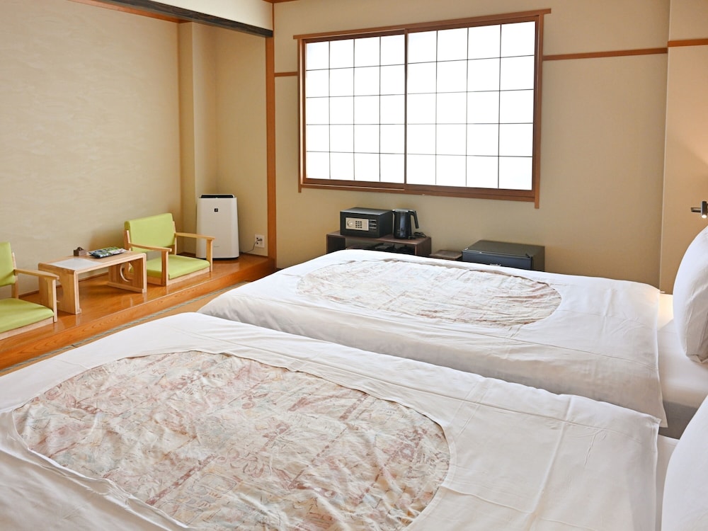 ベーシック ツインルーム 禁煙 マウンテンビュー 客室4 | こまくさホテル