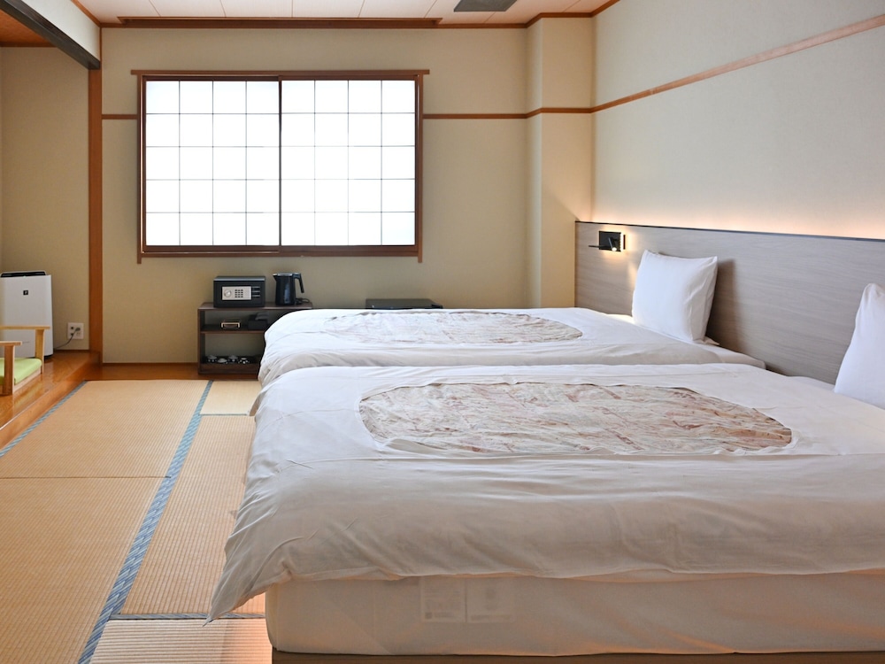 ベーシック ツインルーム 禁煙 マウンテンビュー 客室1 | こまくさホテル