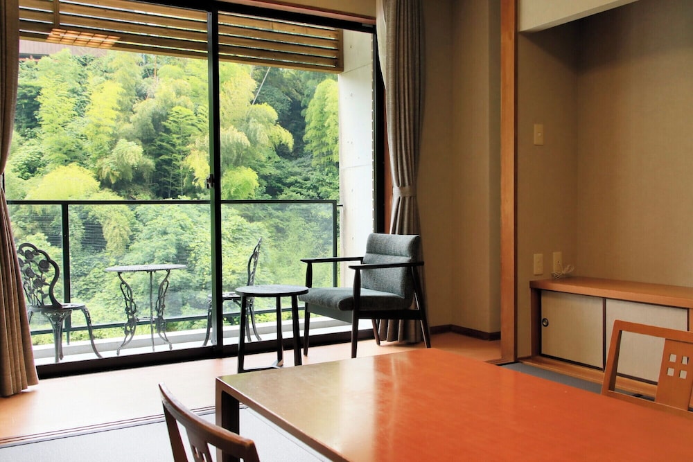 和風トリプルルーム 禁煙 リバービュー 客室1 | 古湯温泉　佐賀風雅