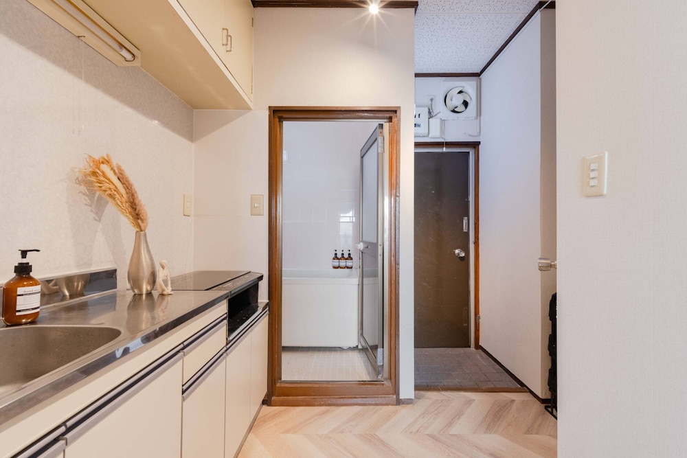 ベーシック アパートメント 禁煙 シティビュー 専用キッチン8 | Aimer202