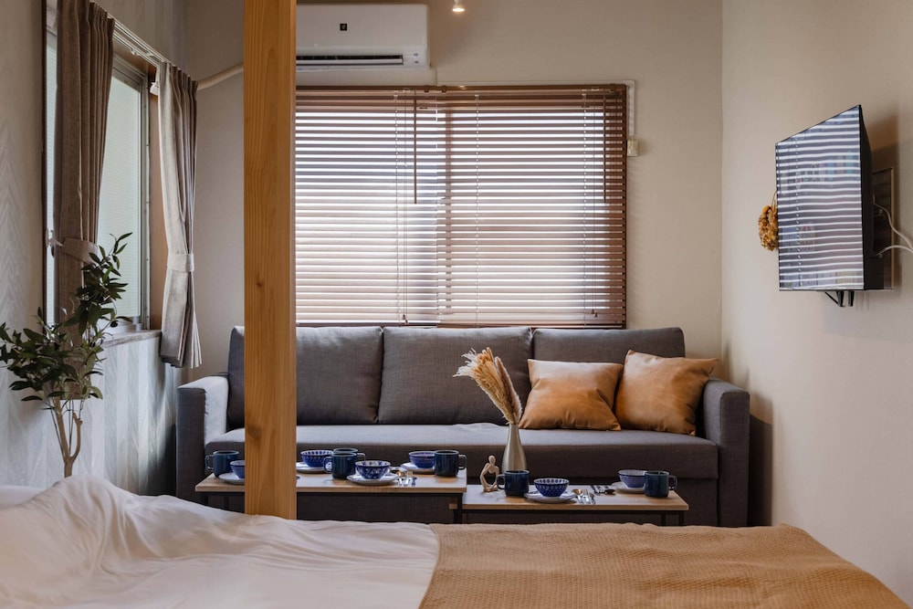 ベーシック アパートメント 禁煙 シティビュー リビング エリア1 | Aimer202