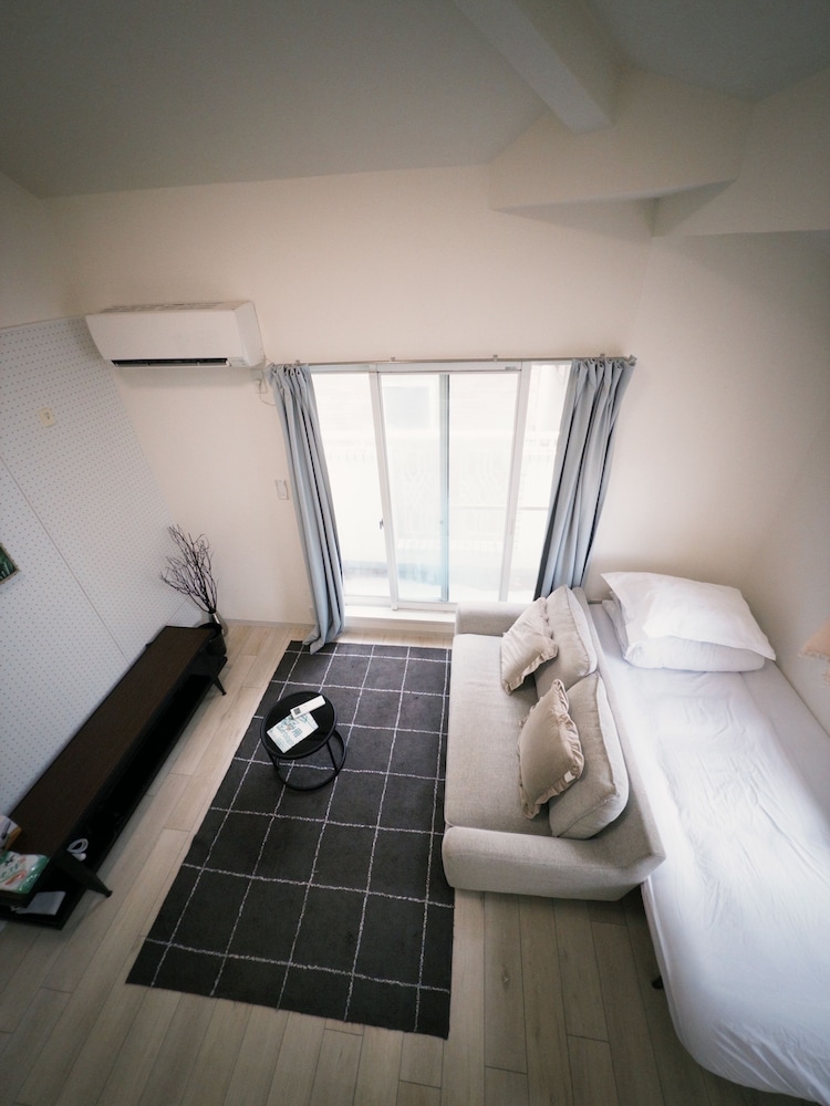 ファミリー デュープレックス バルコニー 客室12 | SHIZUKURIA MINAMIGYOTOKU