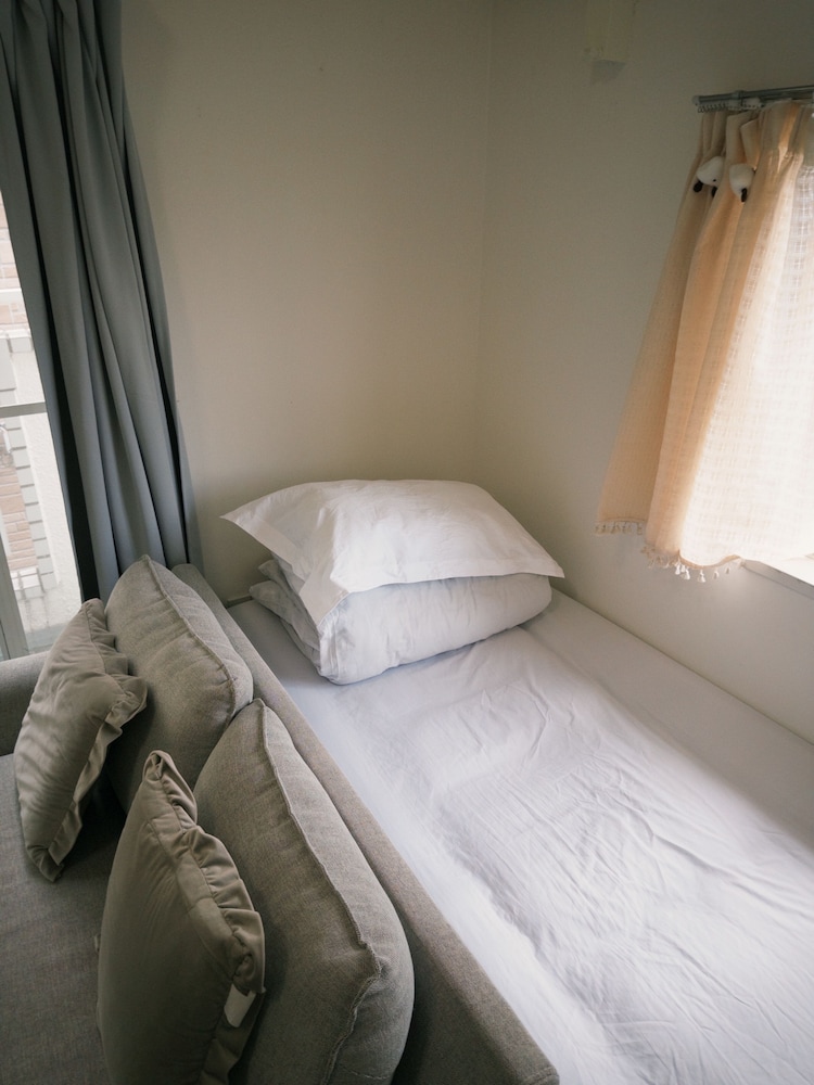 ファミリー デュープレックス バルコニー 客室3 | SHIZUKURIA MINAMIGYOTOKU