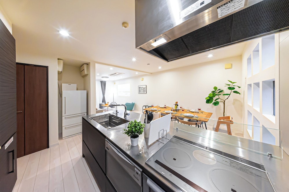 ヴィラ 4 ベッドルーム キッチン 専用キッチン2 | STARRY STAY HOUSE SHIBUYA I