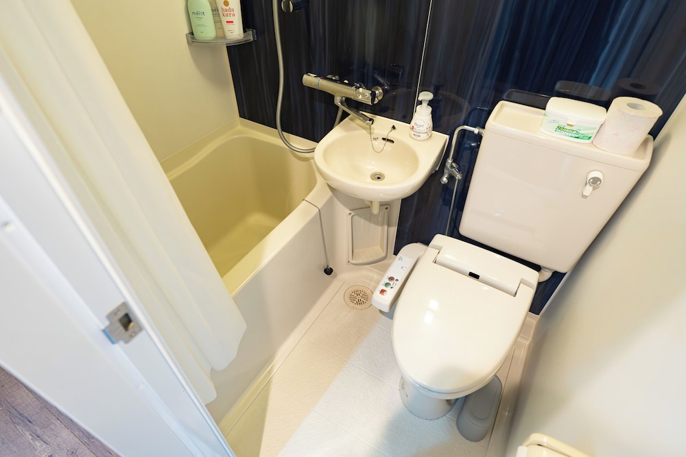 4 人部屋 バスルーム0 | NeXay美栄橋