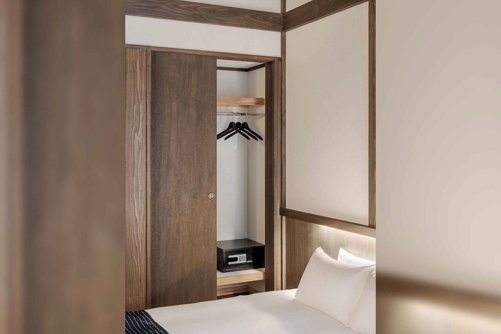 トラディショナル ハウス 3 ベッドルーム キッチン ガーデンビュー ワードローブ0 | 町家あさとゆう