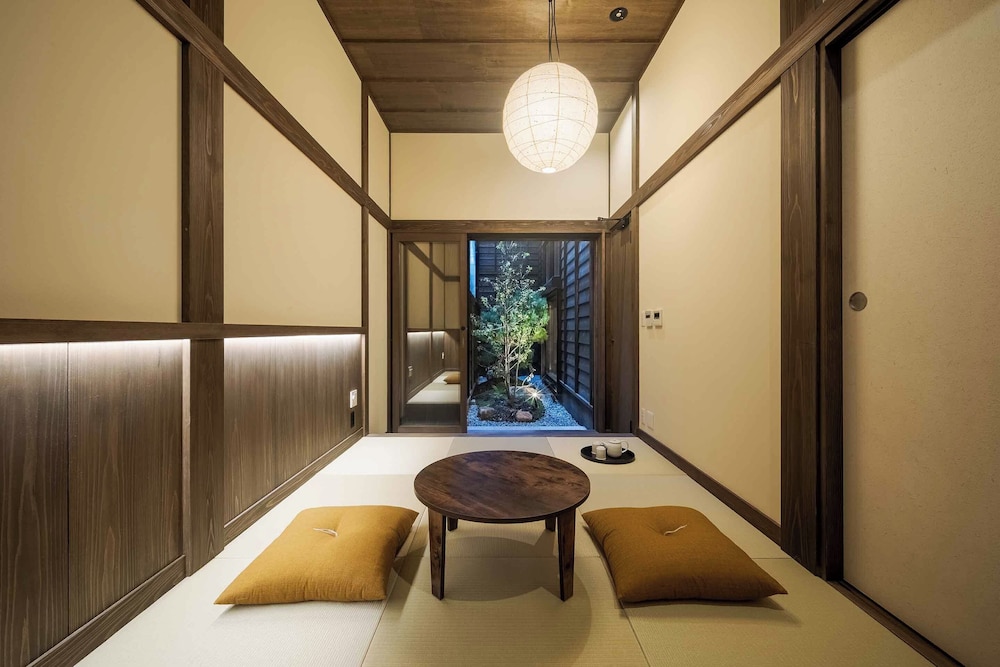 和風ハウス 3 ベッドルーム キッチン ガーデンビュー 客室2 | 町家あさとゆう