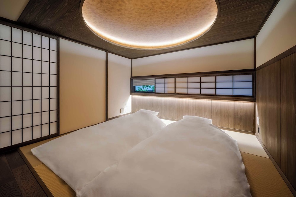 トラディショナル ハウス 3 ベッドルーム キッチン ガーデンビュー 客室14 | 町家あさとゆう