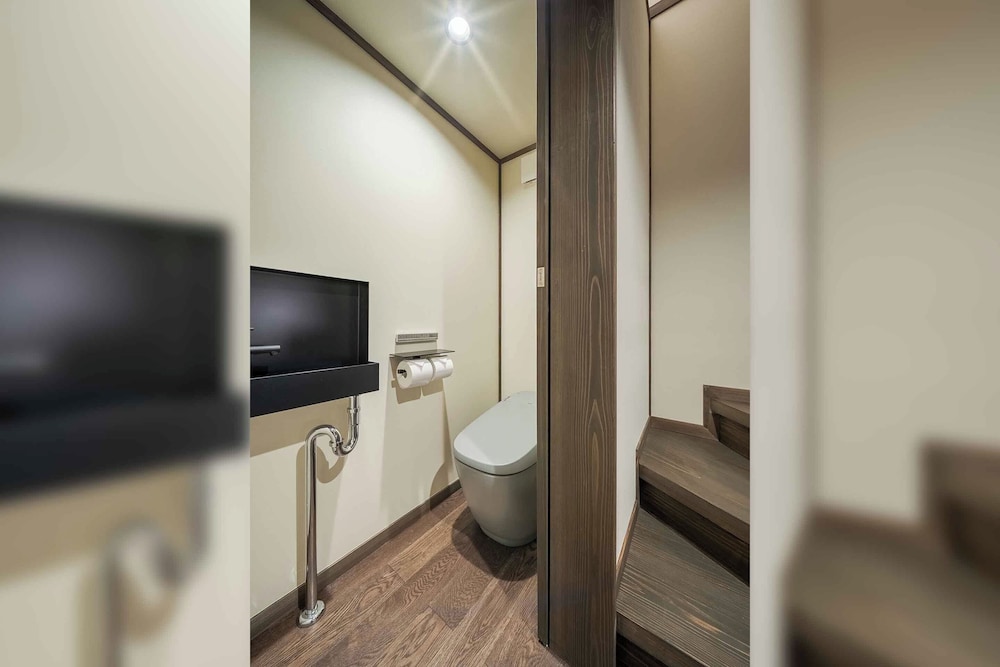 トラディショナル ハウス 3 ベッドルーム キッチン ガーデンビュー バスルーム3 | 町家あさとゆう