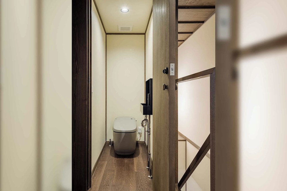 トラディショナル ハウス 3 ベッドルーム キッチン ガーデンビュー バスルーム2 | 町家あさとゆう