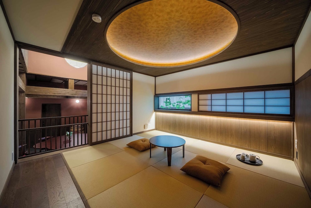 トラディショナル ハウス 3 ベッドルーム キッチン ガーデンビュー 客室13 | 町家あさとゆう