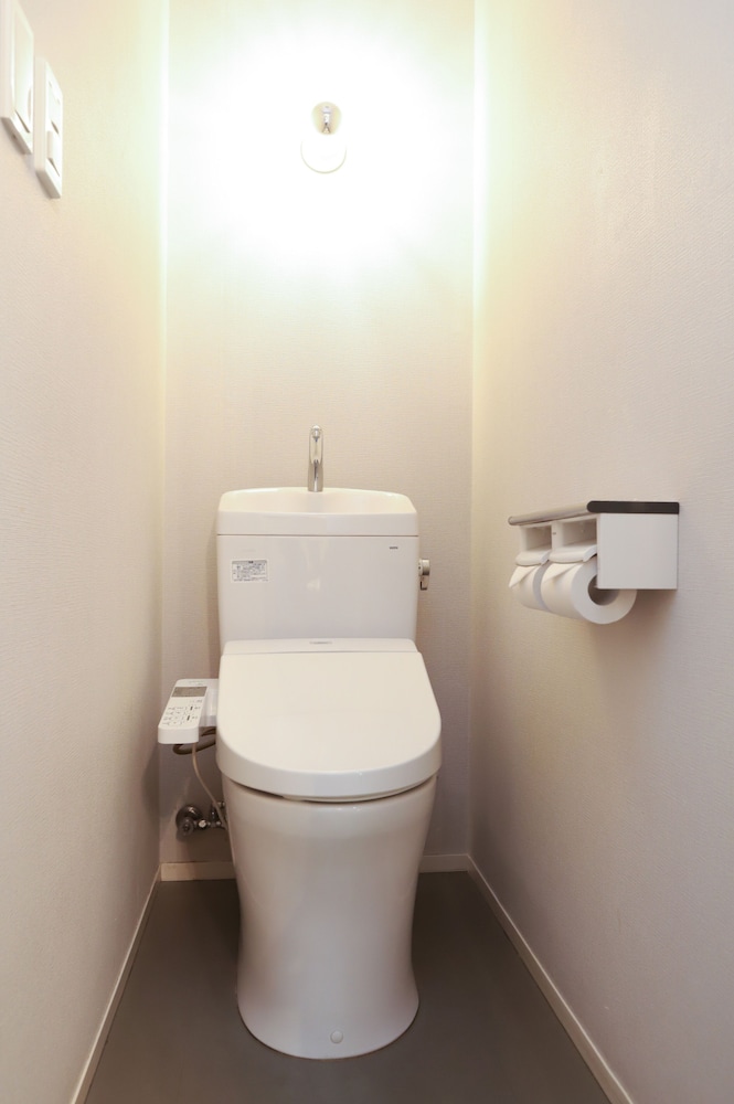 スタンダード ダブルルーム 禁煙 バスルーム0 | E10HOSTEL