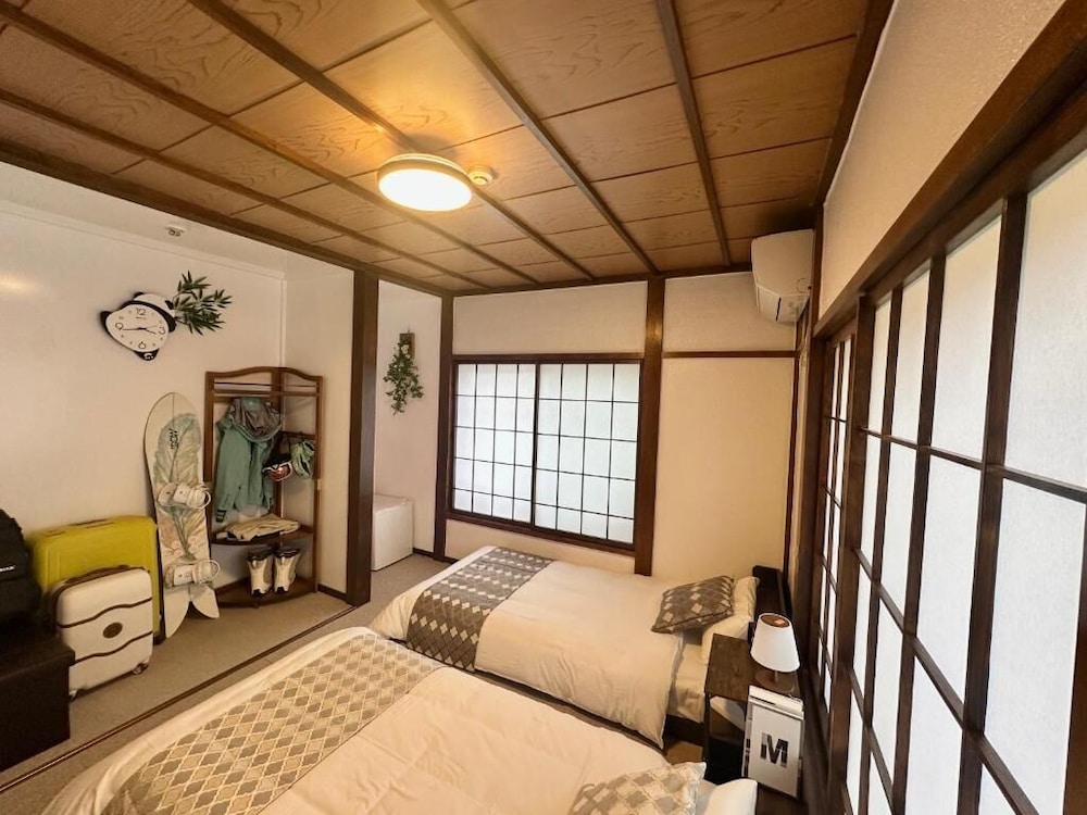 スーペリア ツインルーム マウンテンビュー 客室5 | YUZAWA Yukinoyado