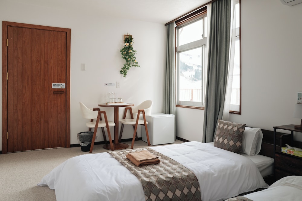スーペリア ツインルーム マウンテンビュー | YUZAWA Yukinoyado
