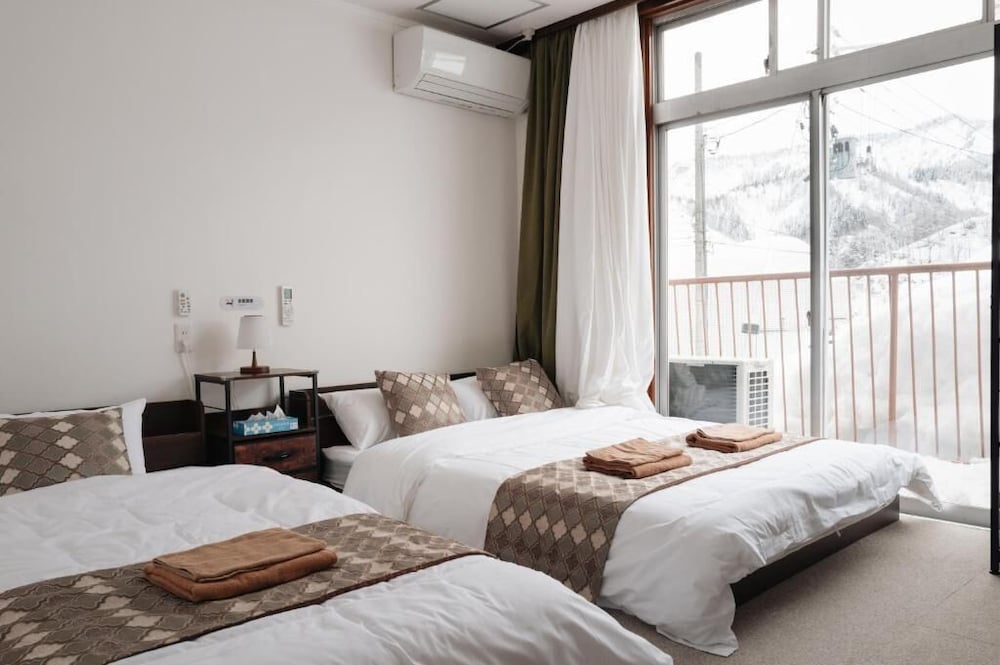 スーペリア ツインルーム マウンテンビュー | YUZAWA Yukinoyado