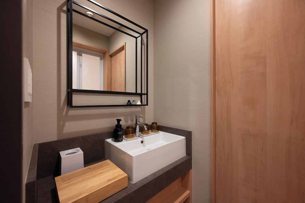 トリプルルーム 禁煙 電子レンジ 客室の設備とサービス0 | EISEI STAY Ikebukuro Nishi