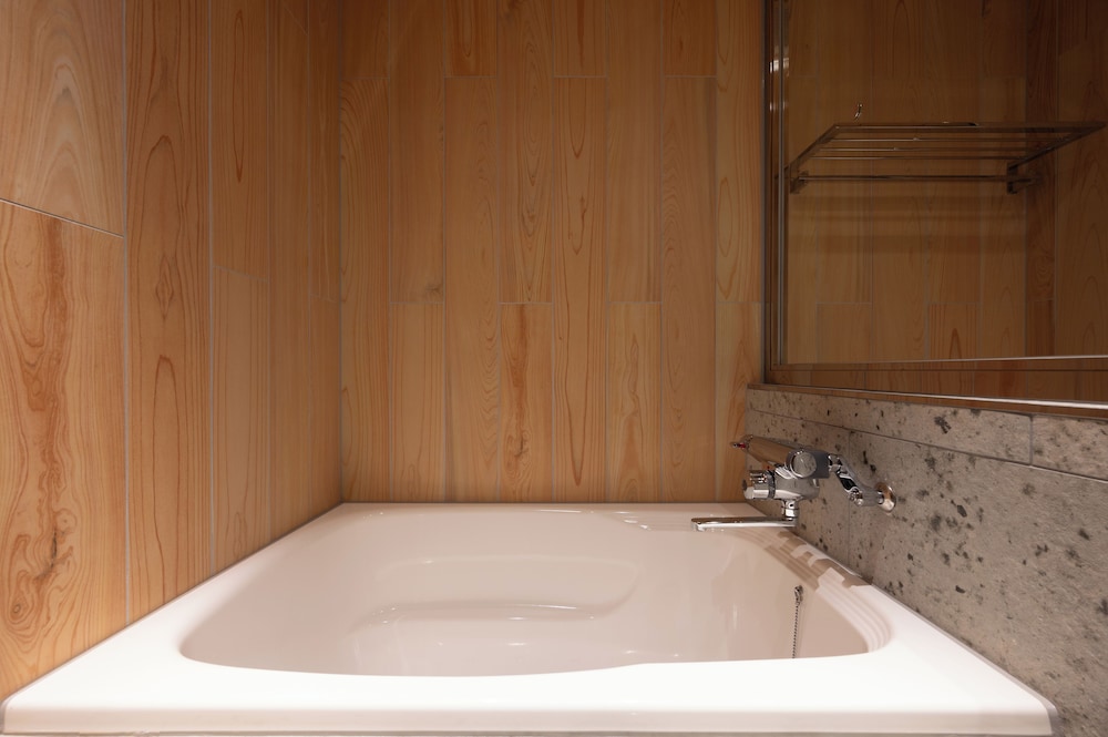 スタンダード ダブルまたはツインルーム バスルーム1 | EISEI STAY Ikebukuro Nishi