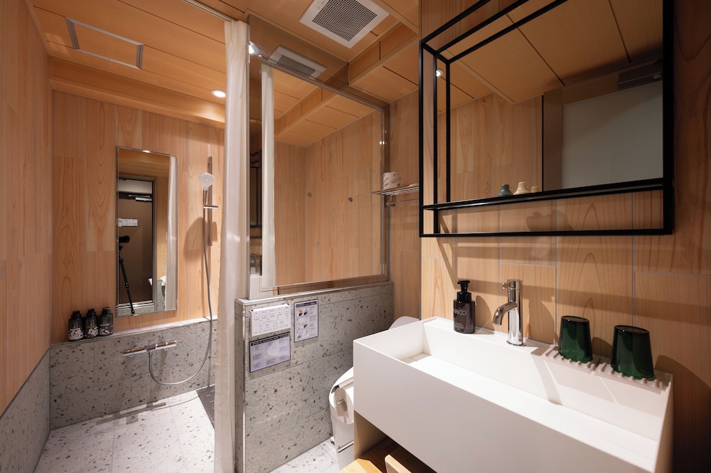 スタンダード ダブルまたはツインルーム バスルーム2 | EISEI STAY Ikebukuro Nishi