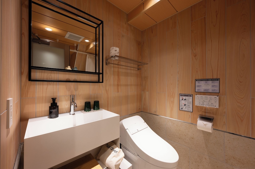 スタンダード ダブルまたはツインルーム バスルームの設備0 | EISEI STAY Ikebukuro Nishi